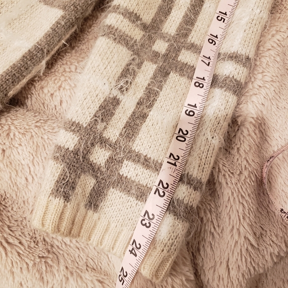 BETTY BETTY Italian Wool Alpaca Long Sleeve Fuzzy Cream Cardigan Size Medium - Picture 5 of 7